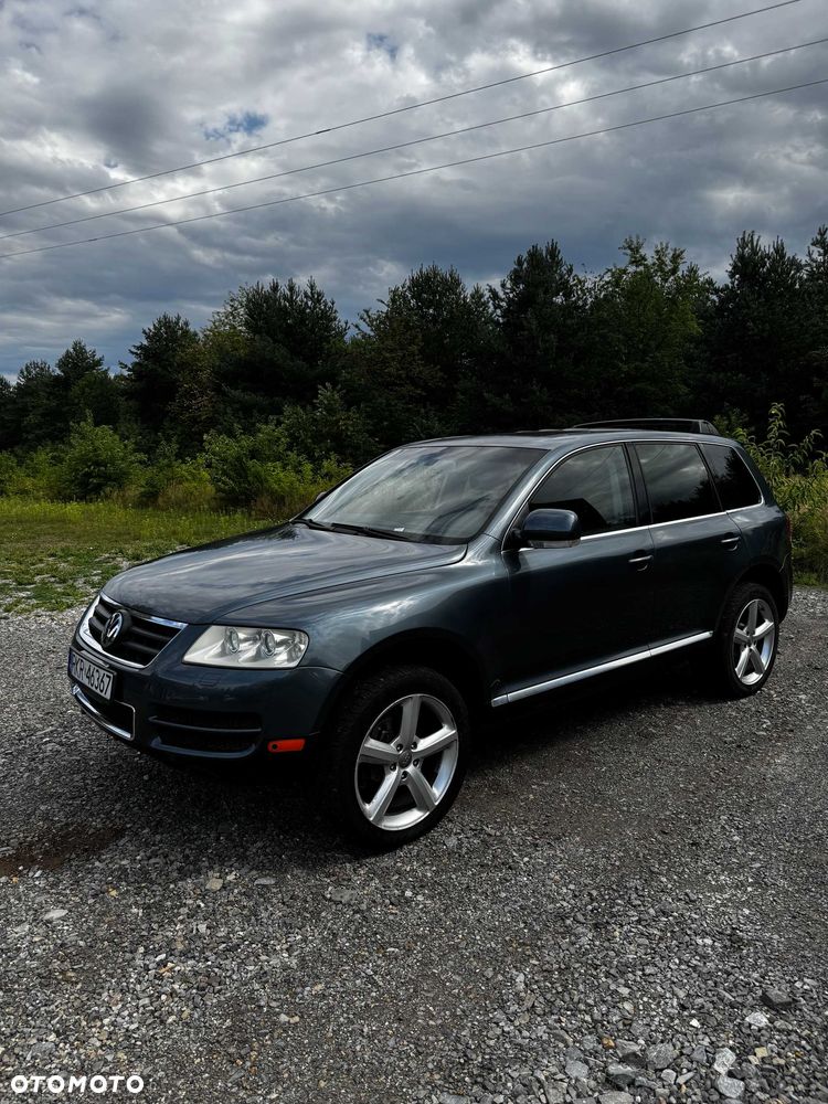 Volkswagen Touareg - 1