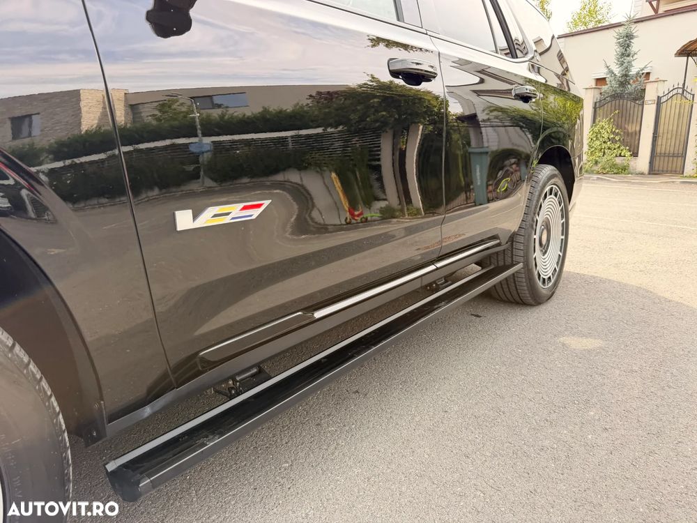 Cadillac Escalade - 13
