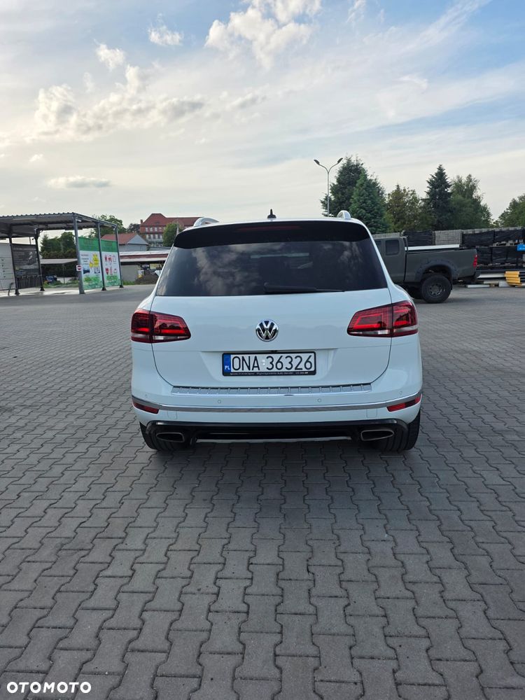 Volkswagen Touareg 3.0 V6 TDI SCR Blue Motion DPF Automatik Executive Edition - 4