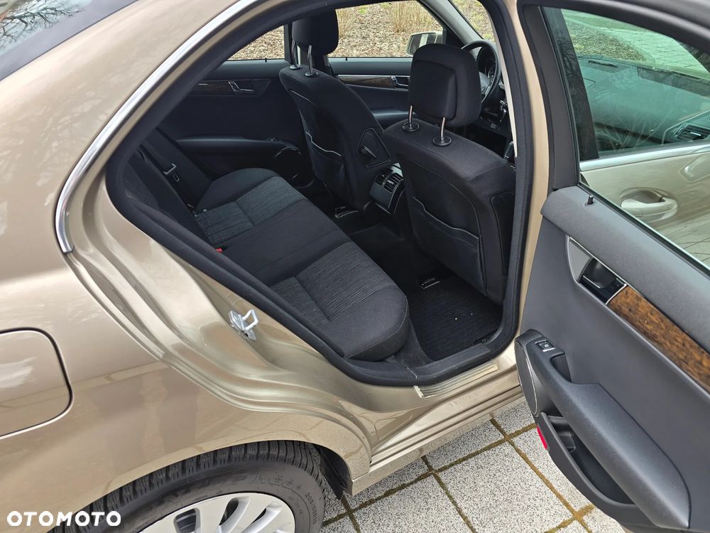 Mercedes-Benz Klasa C 180 Kompressor Automatik Elegance - 23