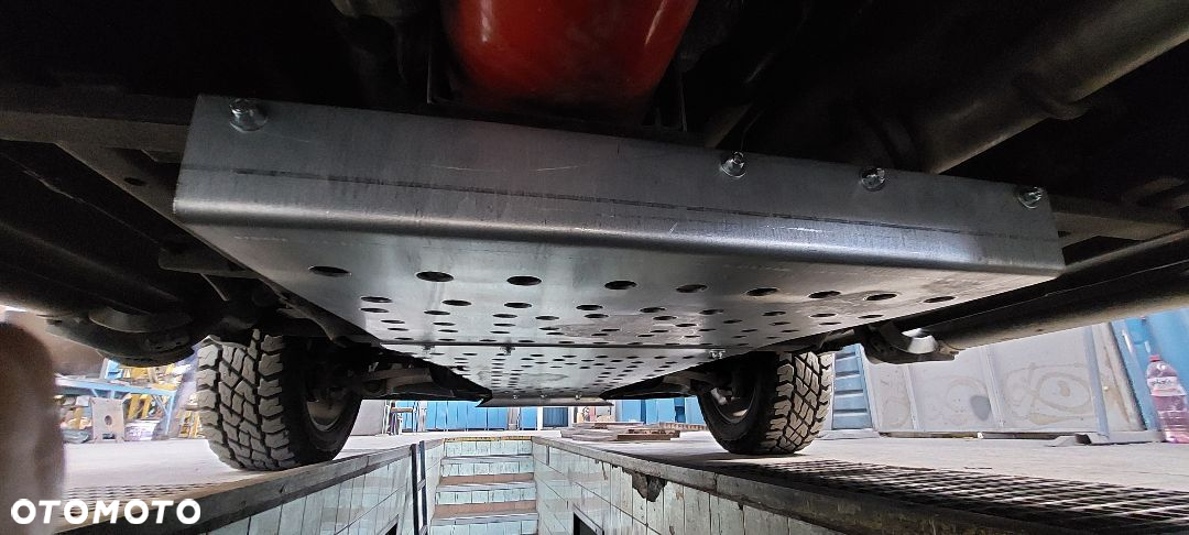 Osłona, ekran  metalowy pod sinik, skrzynię biegów - 6