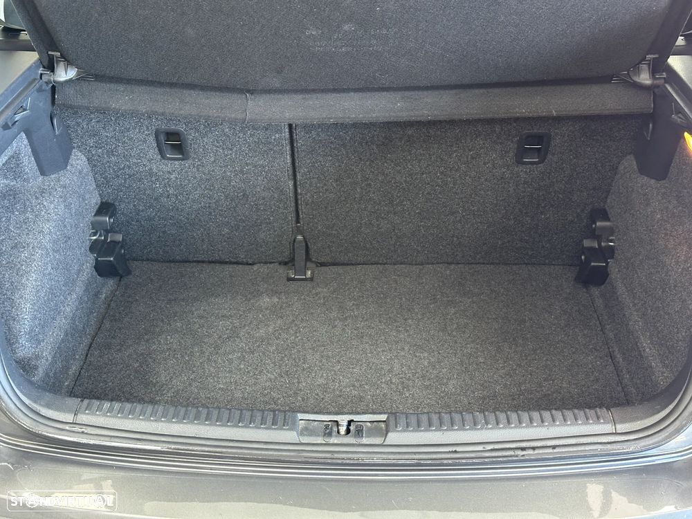 VW Polo 1.4 TDi Lounge - 24