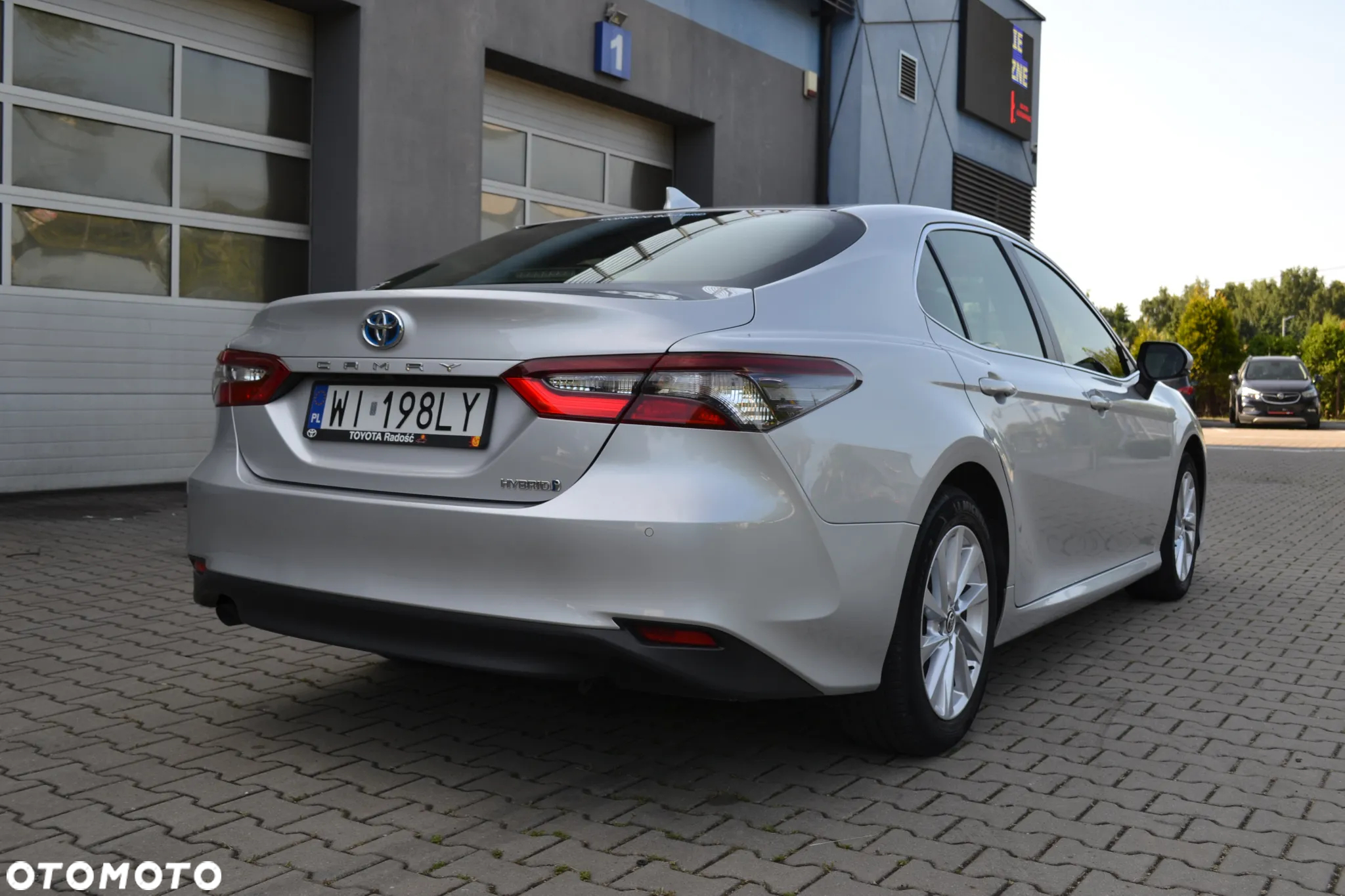 Toyota Camry - 7