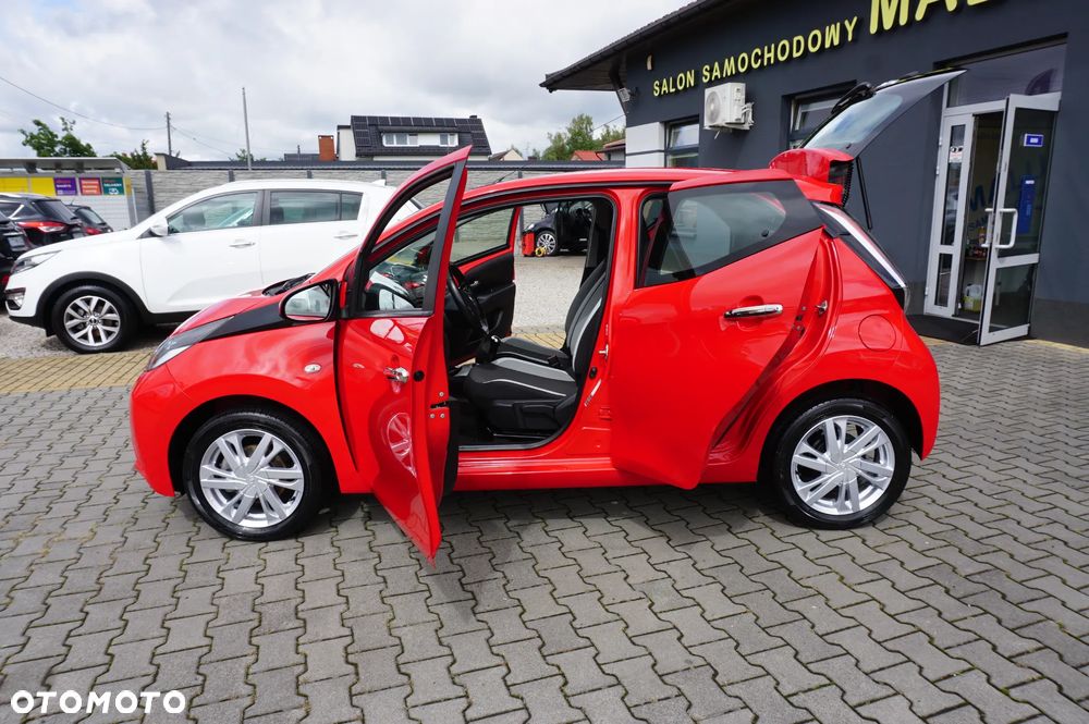 Toyota Aygo x-play Edition-S - 18