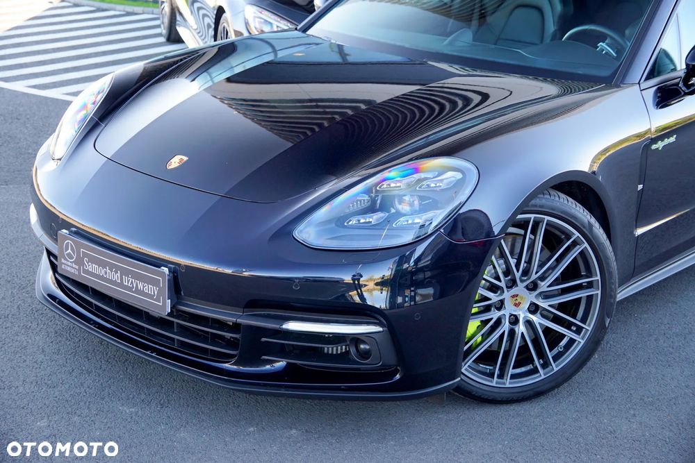 Porsche Panamera 4 E-Hybrid 10 Years Edition - 10