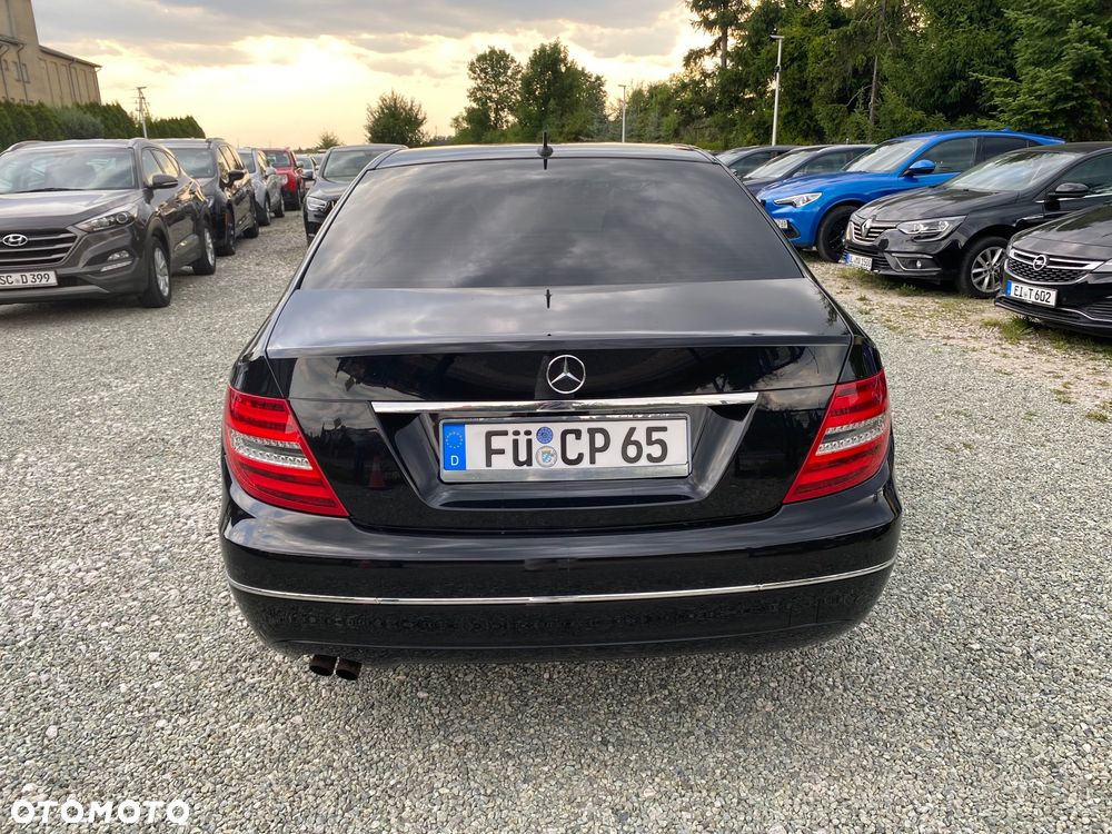 Mercedes-Benz Klasa C 180 CGI Automatik BlueEFFICIENCY Avantgarde - 5