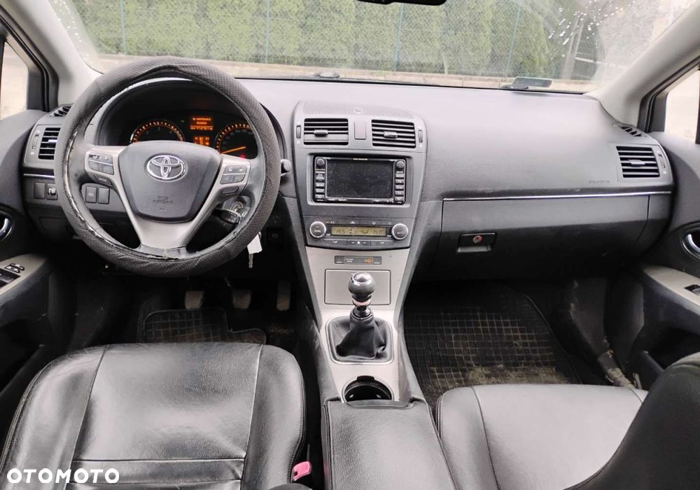 Toyota Avensis - 7