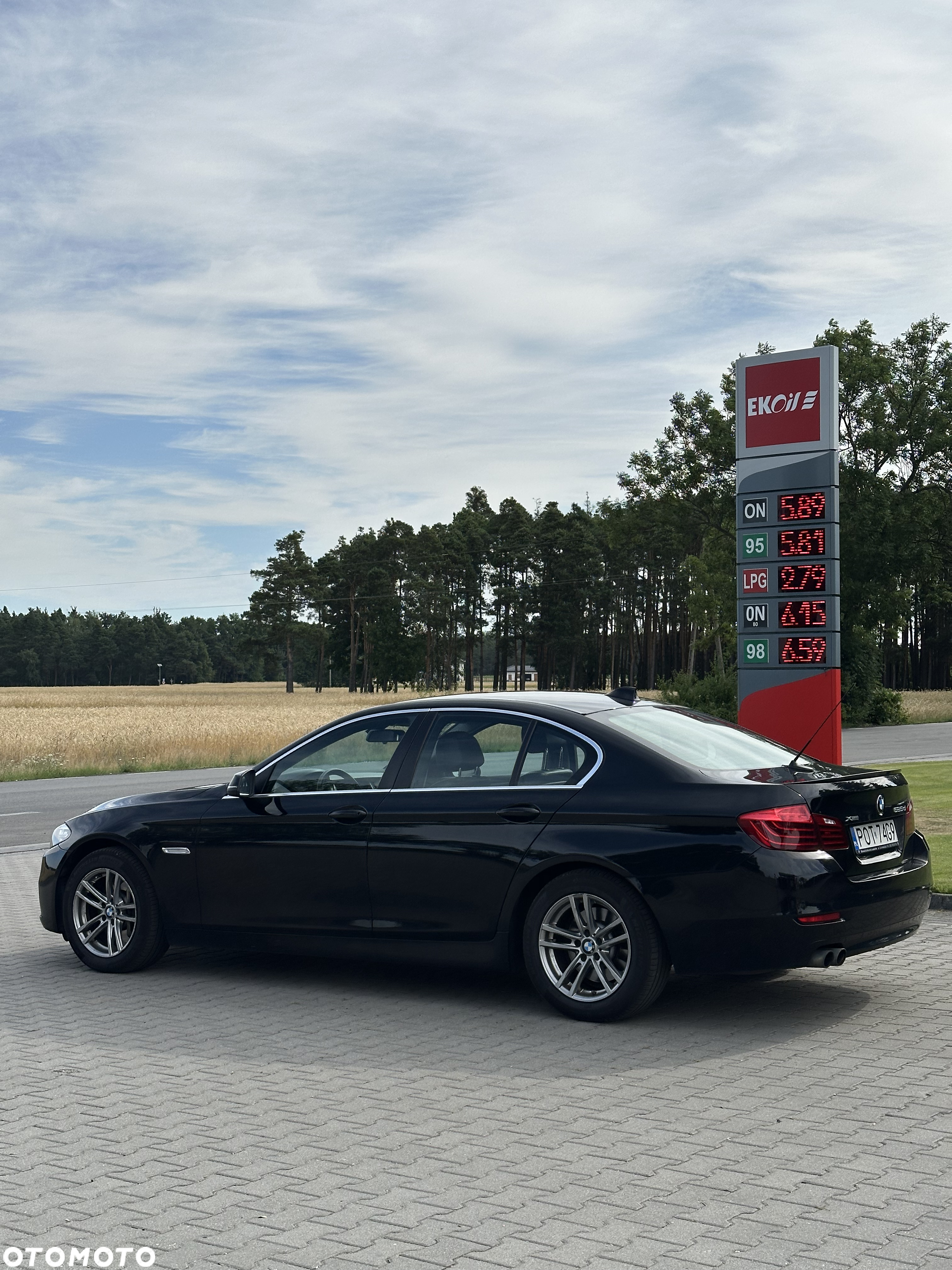 BMW Seria 5 525d xDrive - 4
