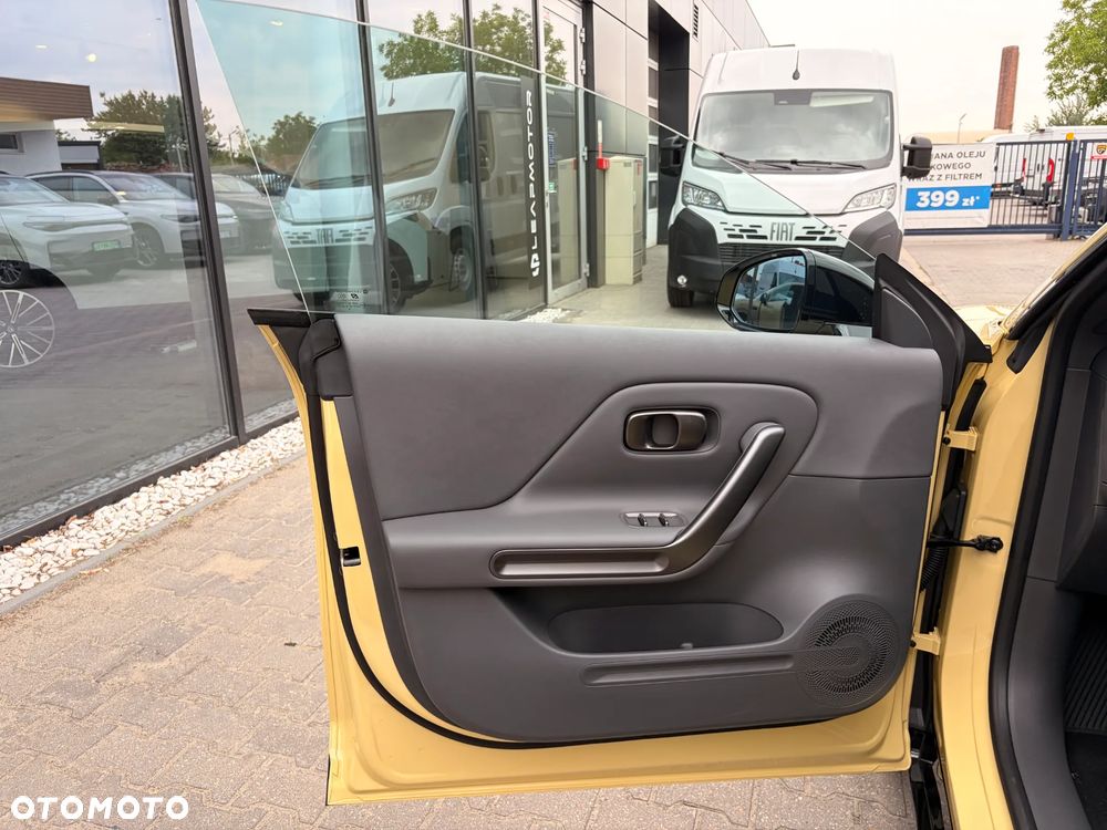 Leapmotor B05 - 16