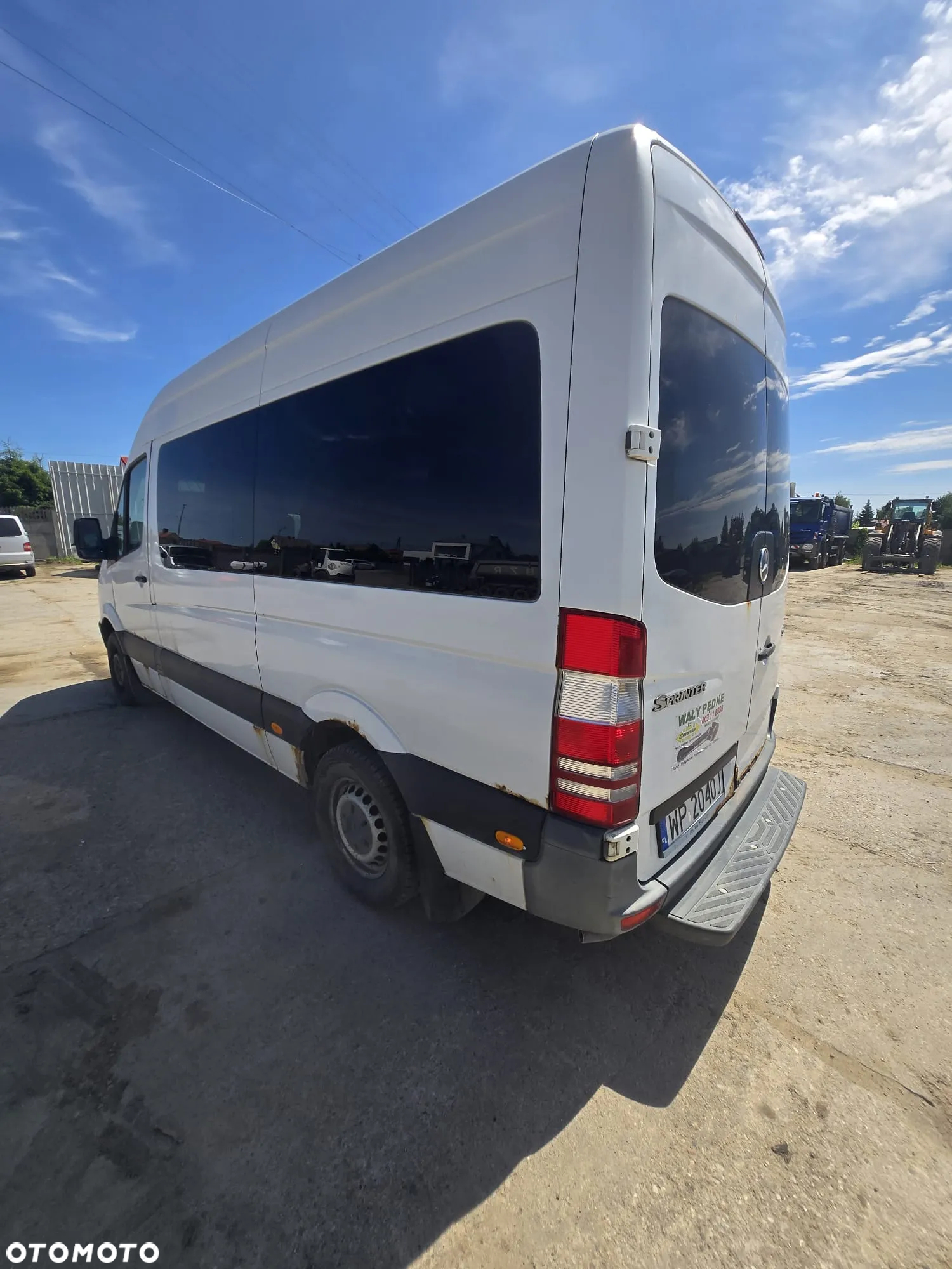Mercedes-Benz Sprinter - 11