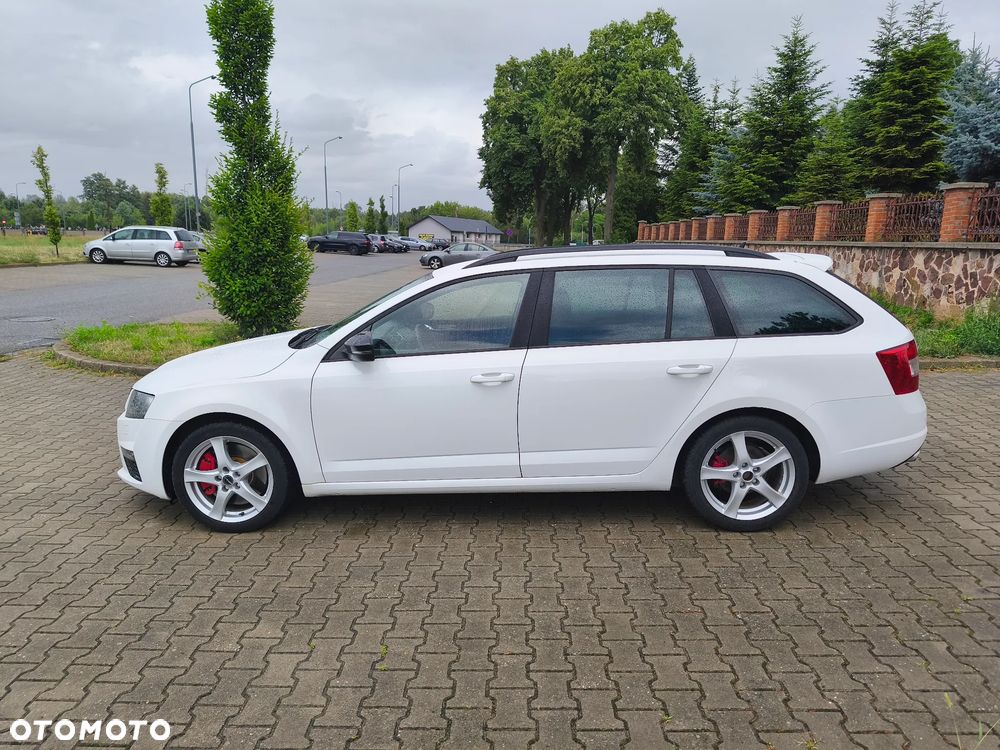 Skoda Octavia 2.0 TDI DSG RS - 2
