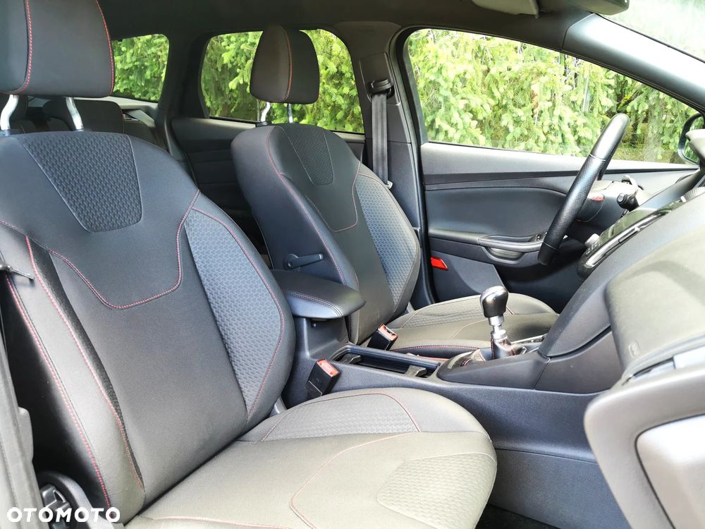 Ford Focus 1.5 EcoBoost STart-Stopp-System ST-LINE - 10