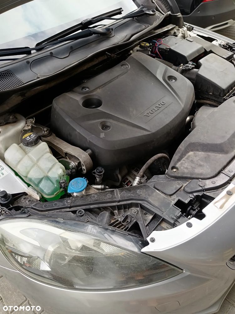 Volvo V40 - 15