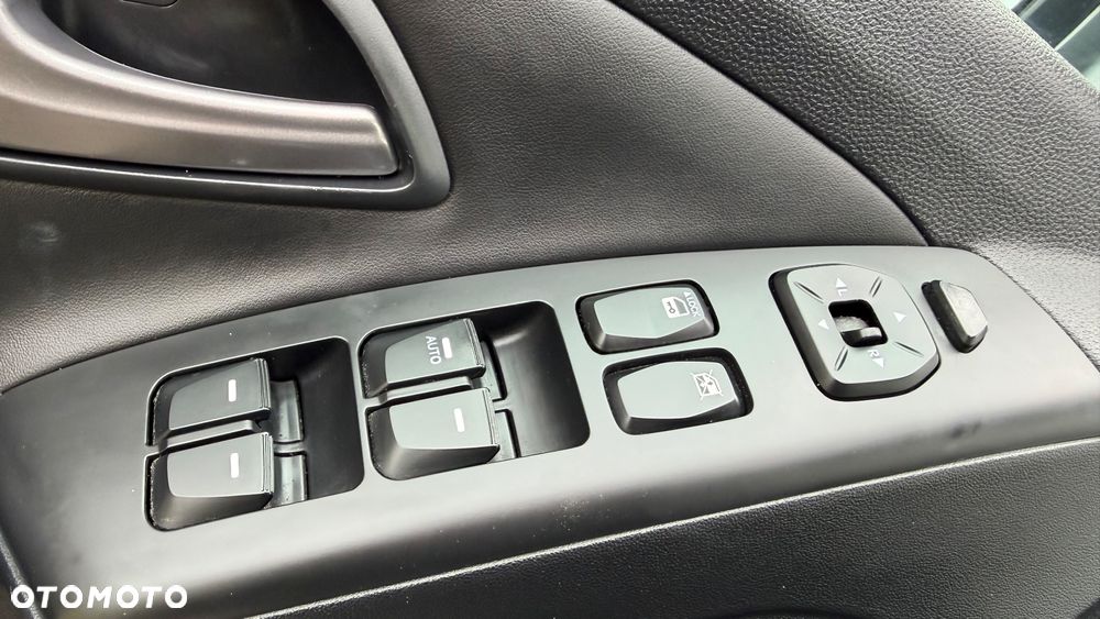 Hyundai ix35 1.6 2WD Fifa World Cup Edition - 23