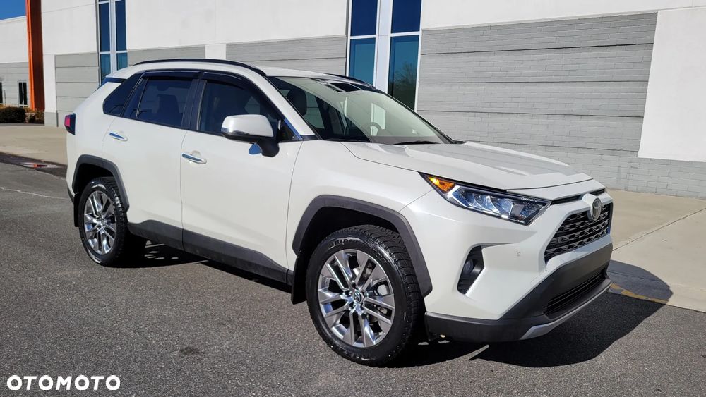 Toyota RAV4 2.5 XLE - 6