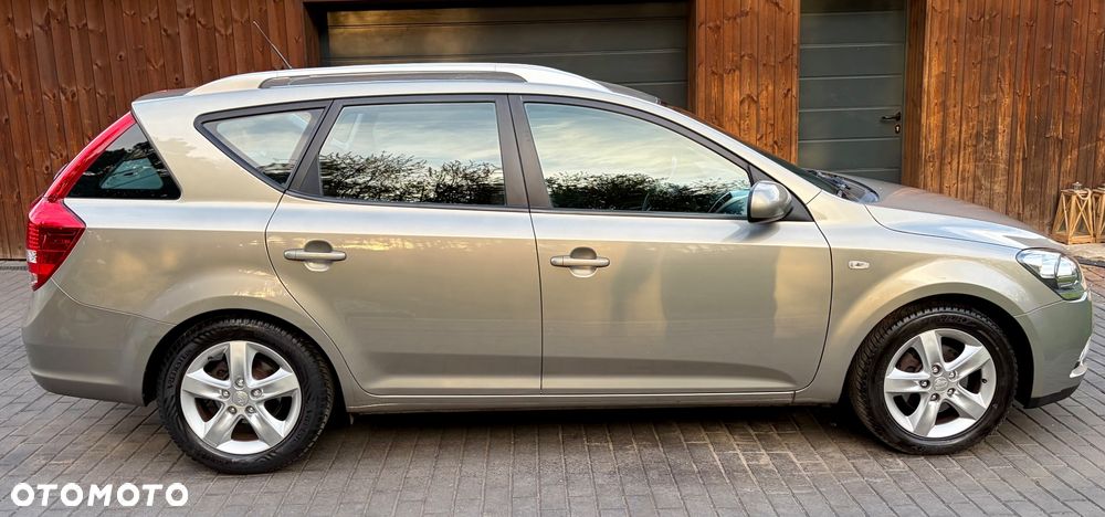 Kia Ceed 1.4 Comfort + - 8