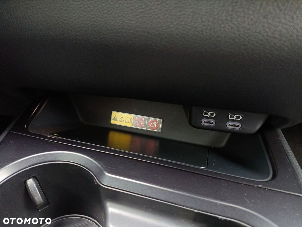Lexus UX 250h GPF Business 2WD - 26