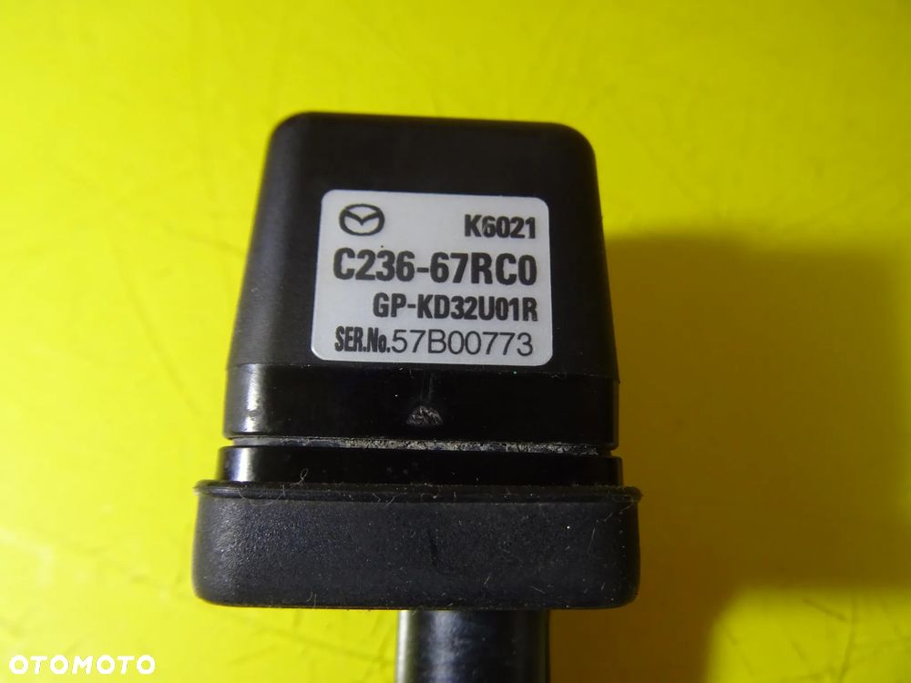 KAMERA COFANIA TYŁ MAZDA 5 C236-67RC0 / K6021 - 12