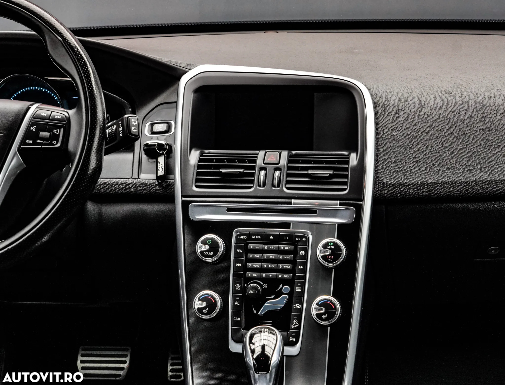 Volvo XC 60 D4AWD R-Design - 19