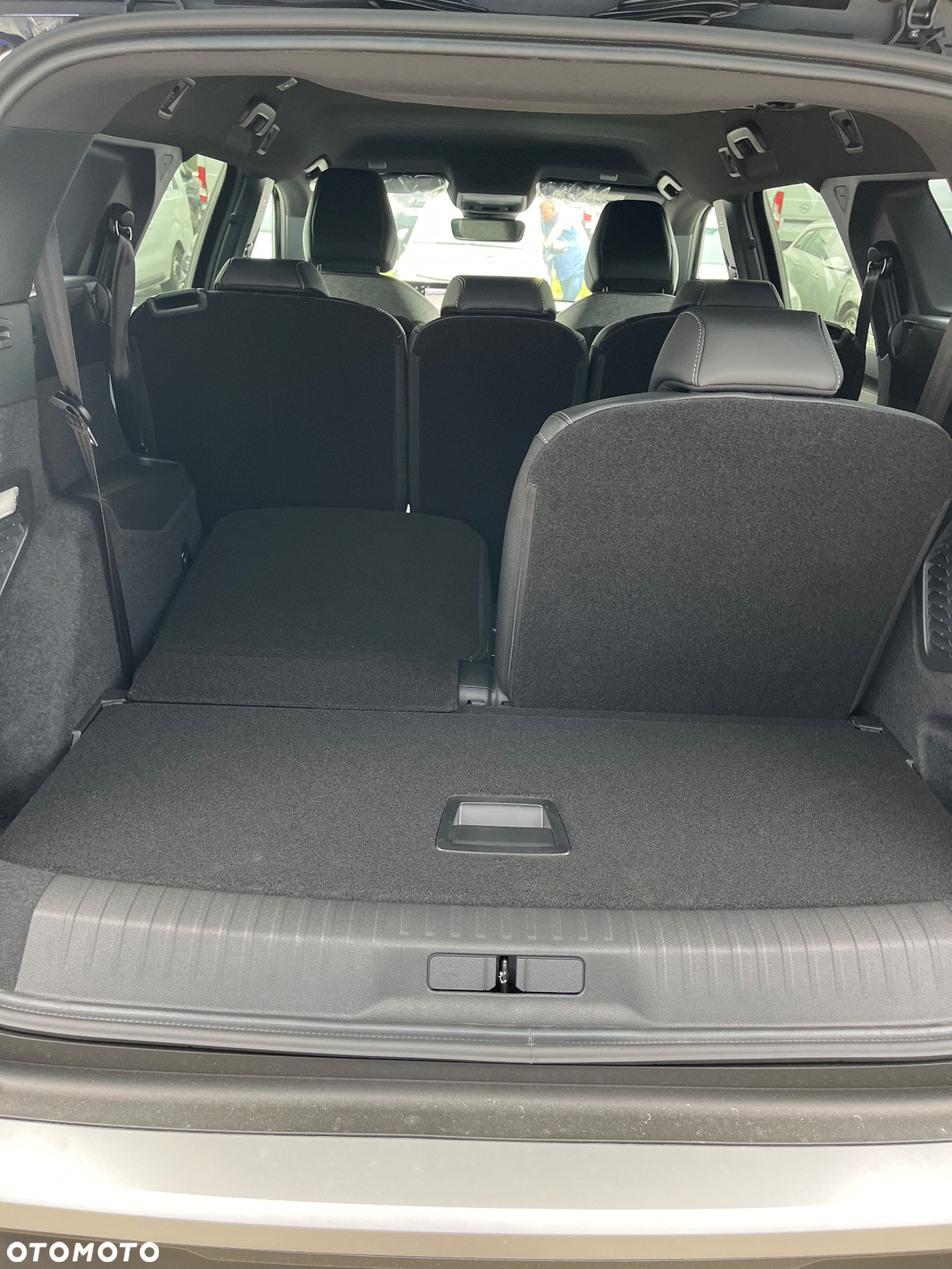 Peugeot 5008 1.2 PureTech mHEV Allure S&S e-DCS6 - 9
