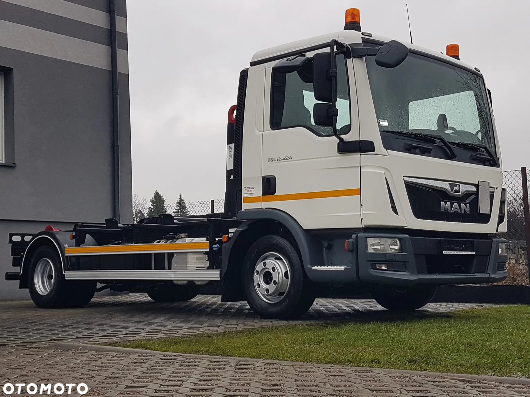 MAN TGL 12.220 HAKOWIEC 4x2 KLIMA DO KONTENERÓW MANUAL - 31