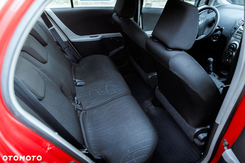 Toyota Yaris 1.0 Entry EU5 - 14