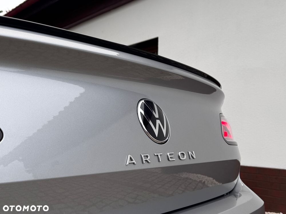 Volkswagen Arteon 2.0 TDI SCR DSG R-Line - 24