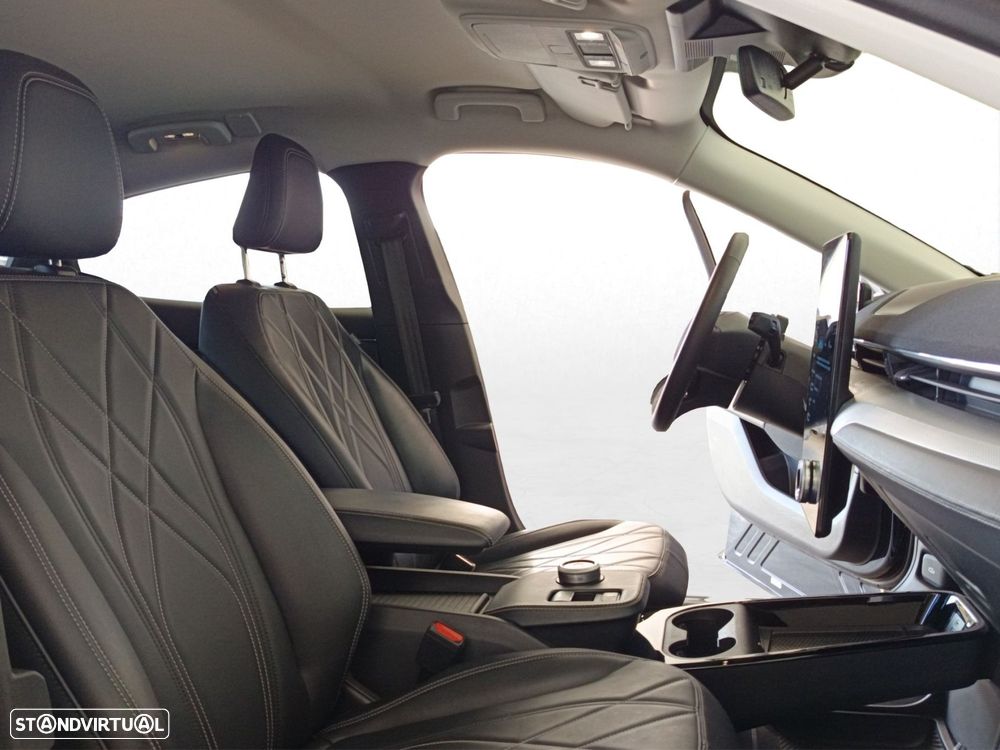 Ford Mustang Mach-E Standard - 35