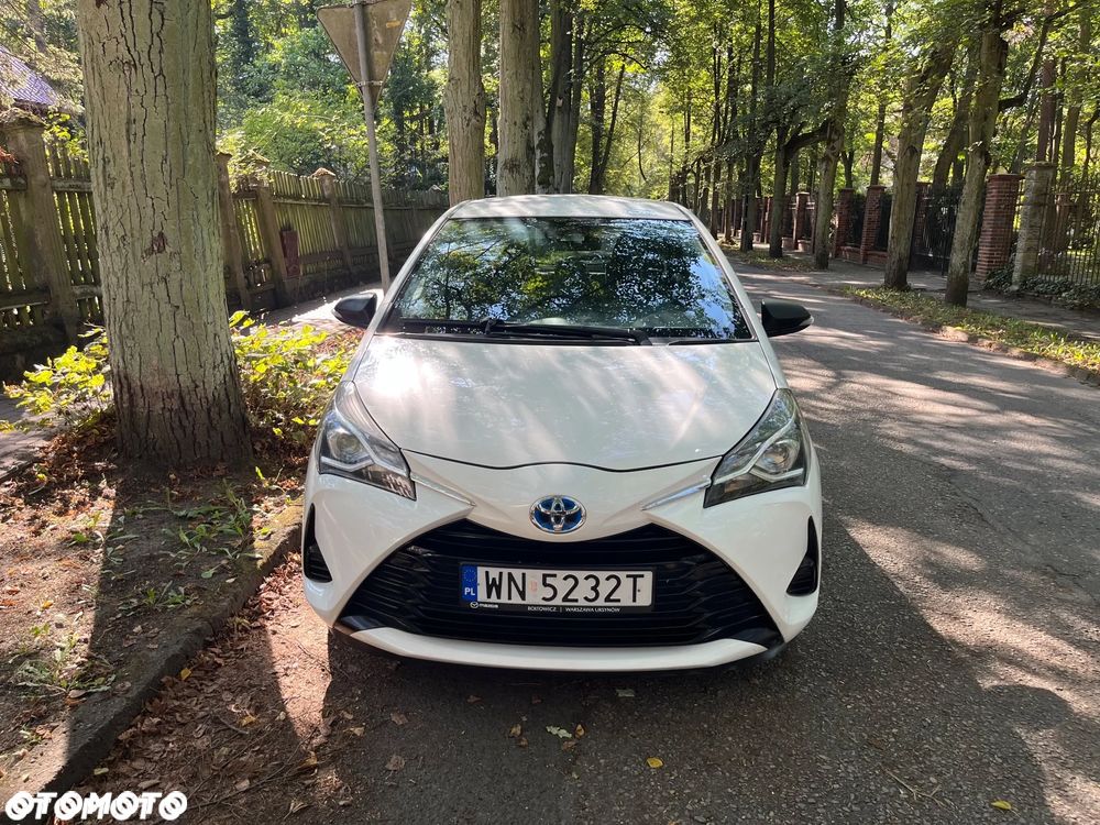 Toyota Yaris Hybrid 100 Active EU6 - 8