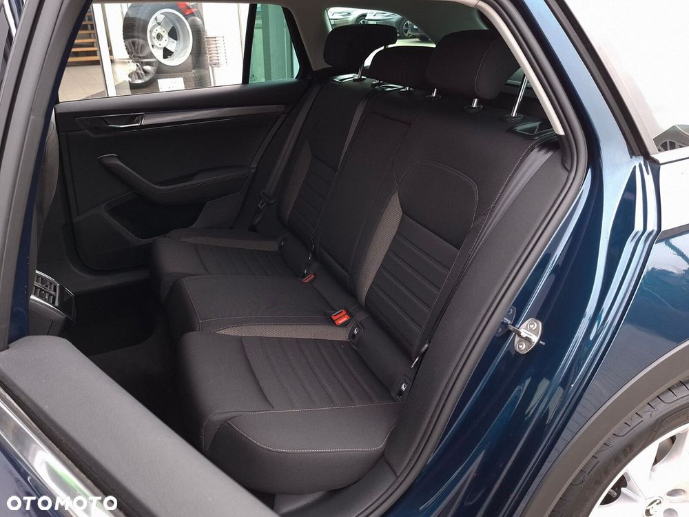 Skoda Superb 2.0 TDI SCR 4x4 Scout DSG - 13