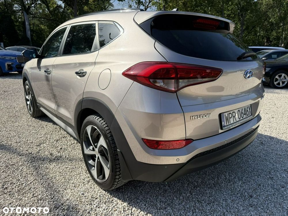 Hyundai Tucson blue 1.7 CRDi 2WD DCT Style - 16
