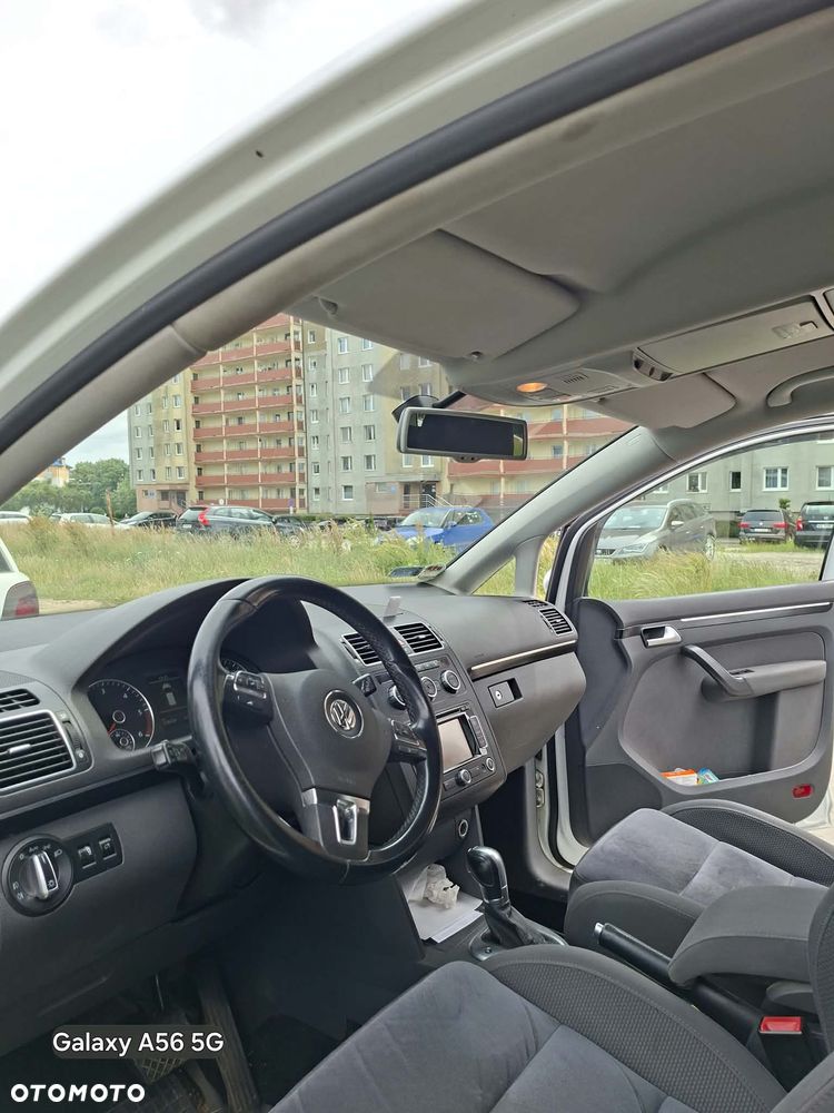 Volkswagen Touran 2.0 TDI DPF Cross DSG - 4
