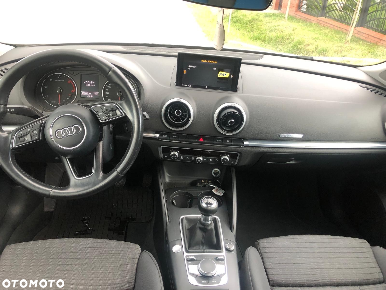 Audi A3 1.6 TDI Sport - 6