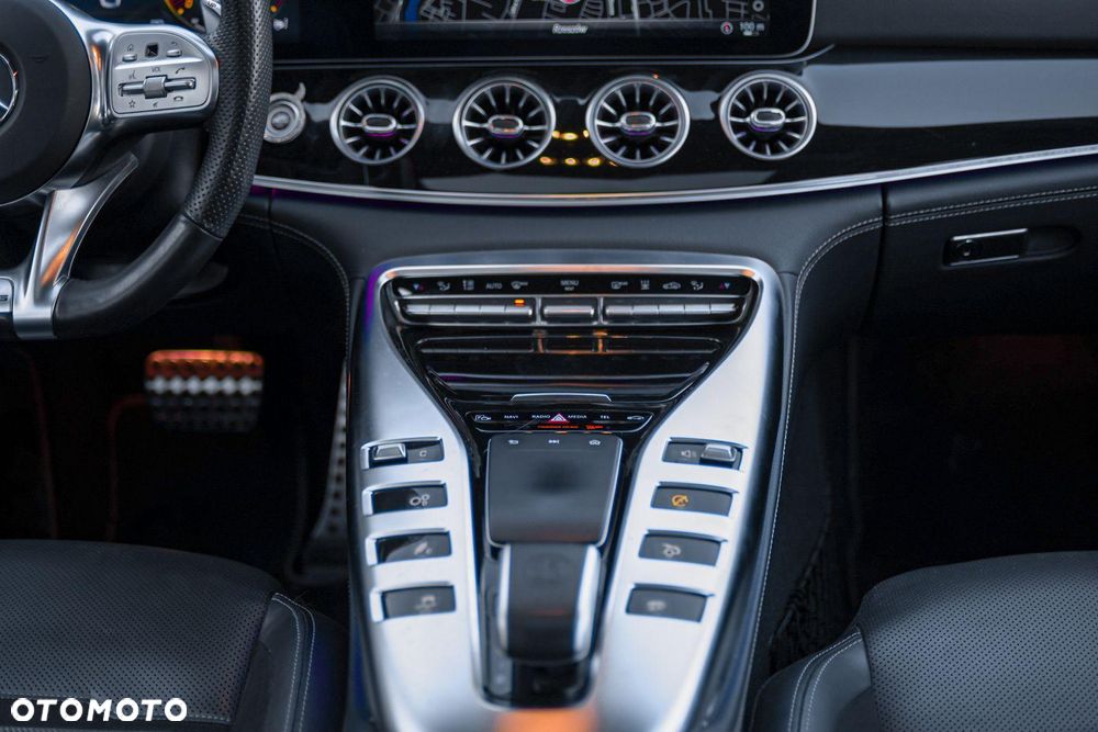 Mercedes-Benz AMG GT - 20