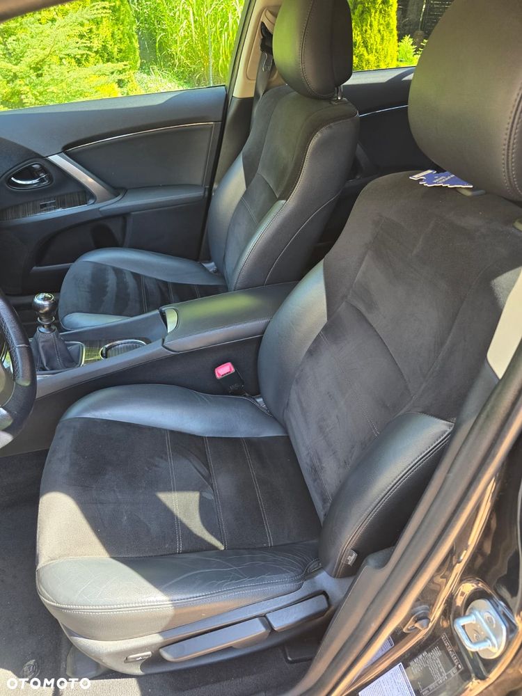 Toyota Avensis - 6