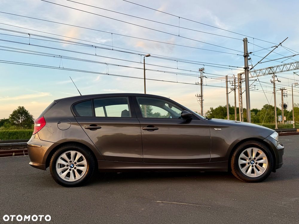 BMW Seria 1 118d DPF - 4