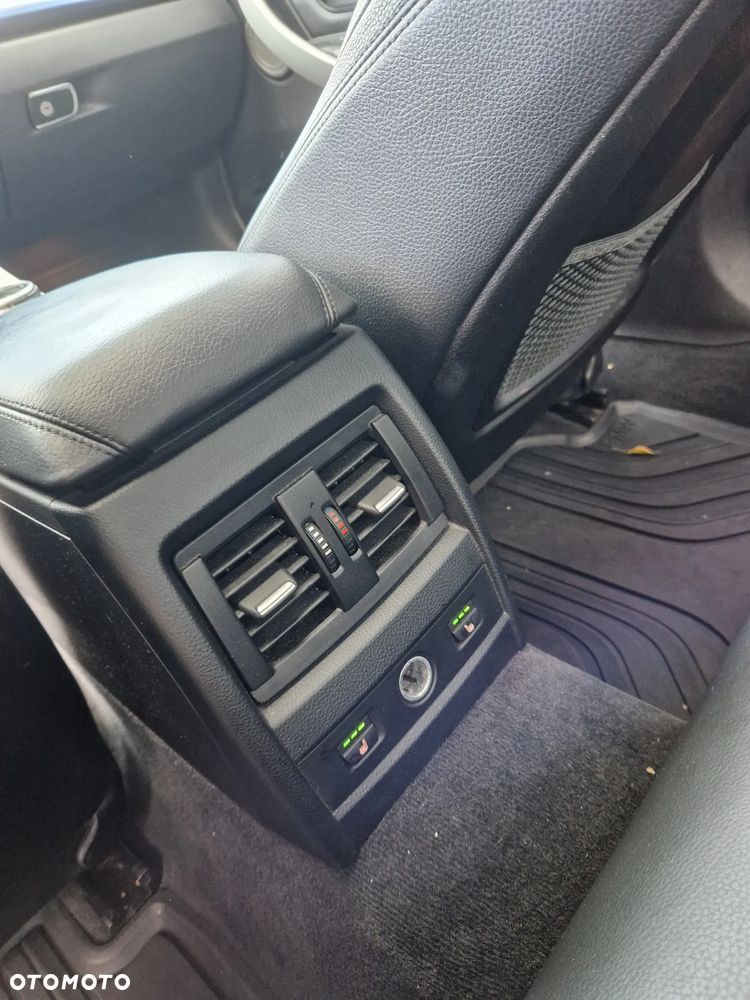 BMW Seria 3 335i xDrive M Sport - 17