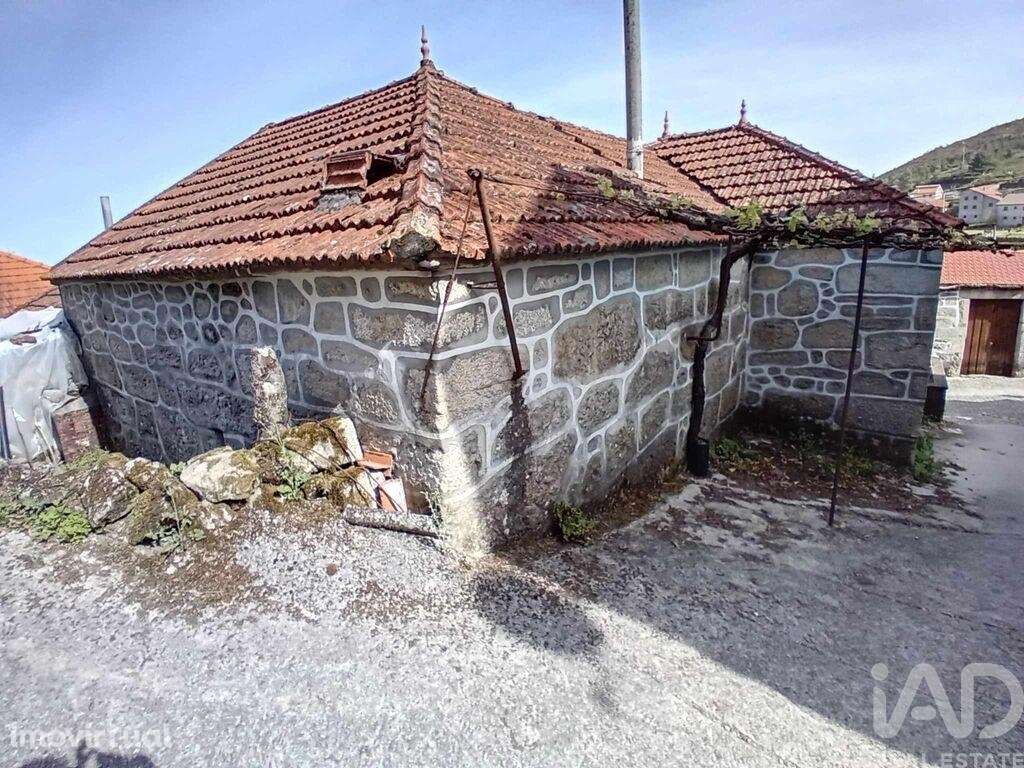 Casa de aldeia T2 em Parada do Monte e Cubalhão de 156,00 m2 - Grande imagem: 5/30