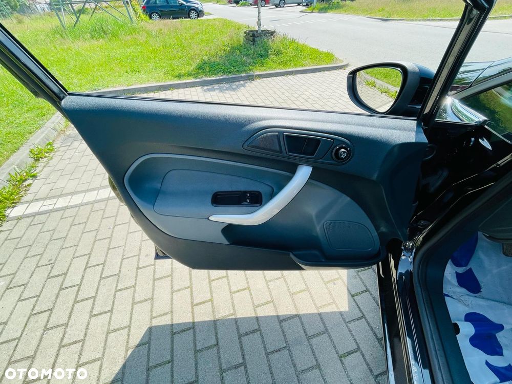 Ford Fiesta 1.25 Titanium - 21