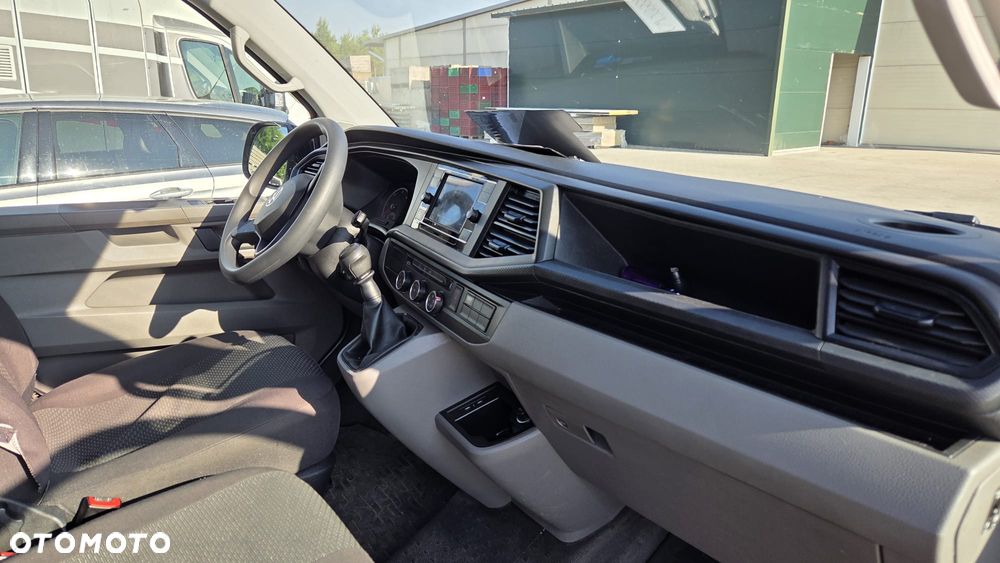 Volkswagen Transporter - 8