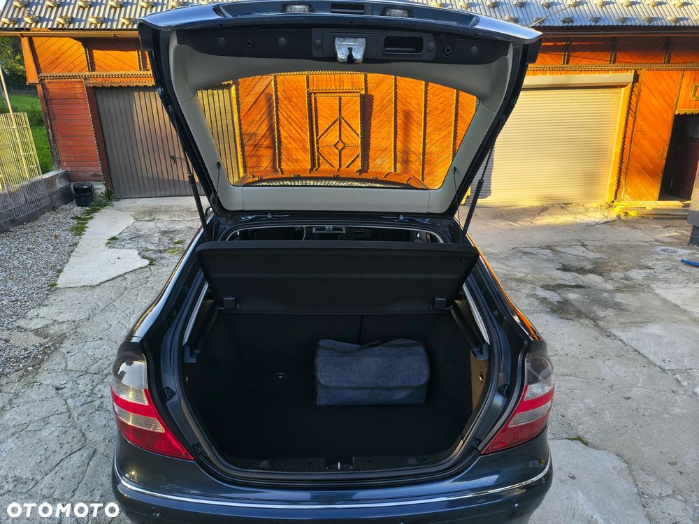 Mercedes-Benz C-Class 2007 photo 5
