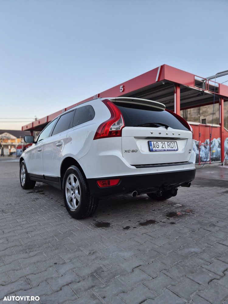 Volvo XC 60 D5 AWD Edition Pro - 6