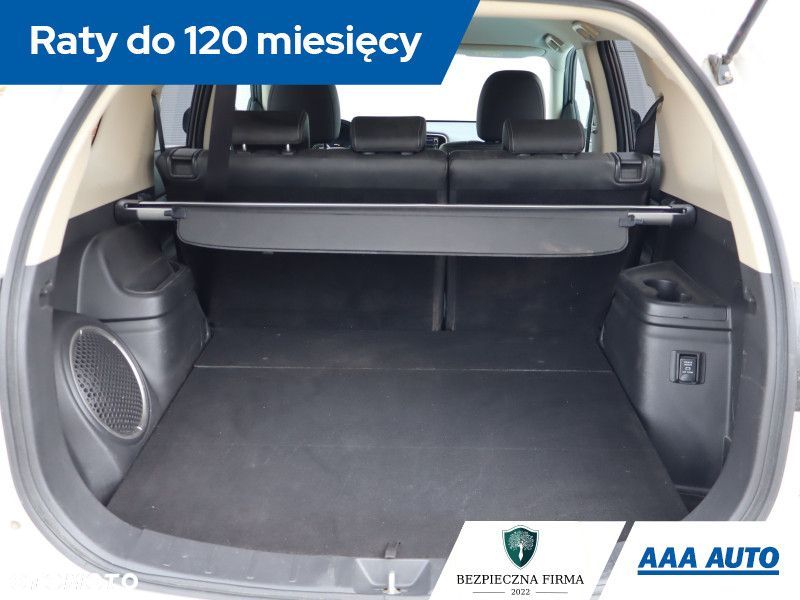 Mitsubishi Outlander - 16
