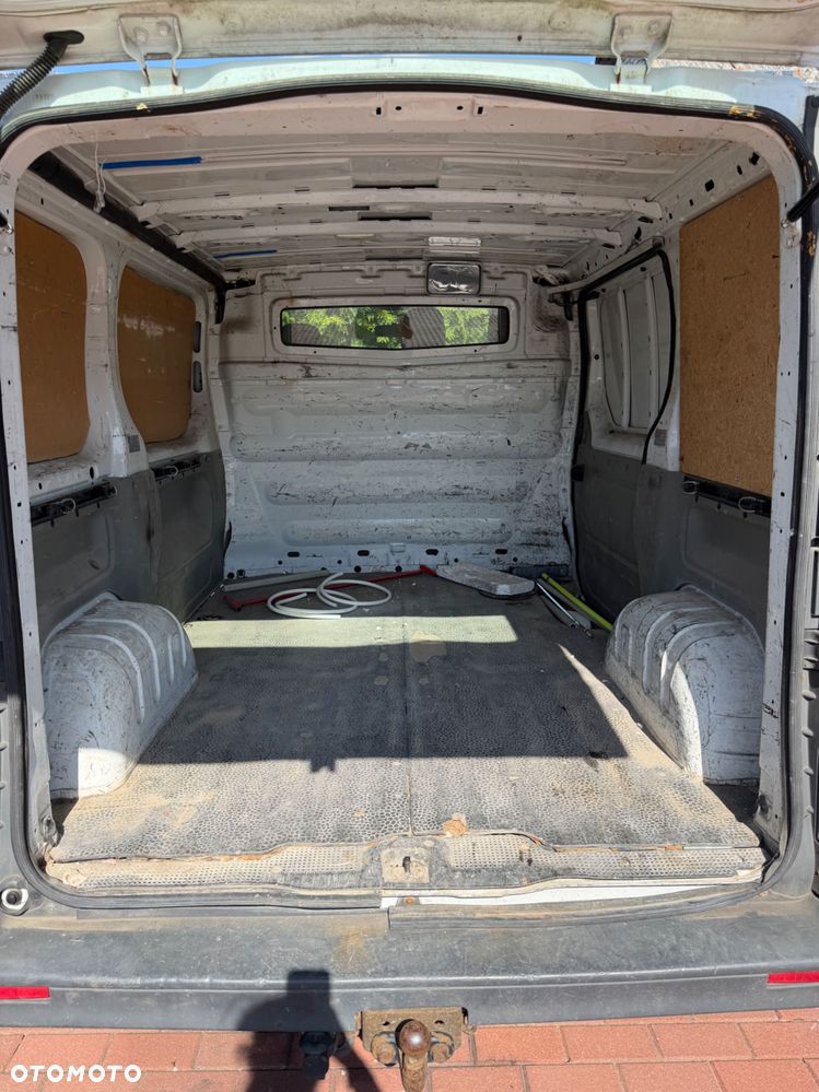 Opel Vivaro - 8
