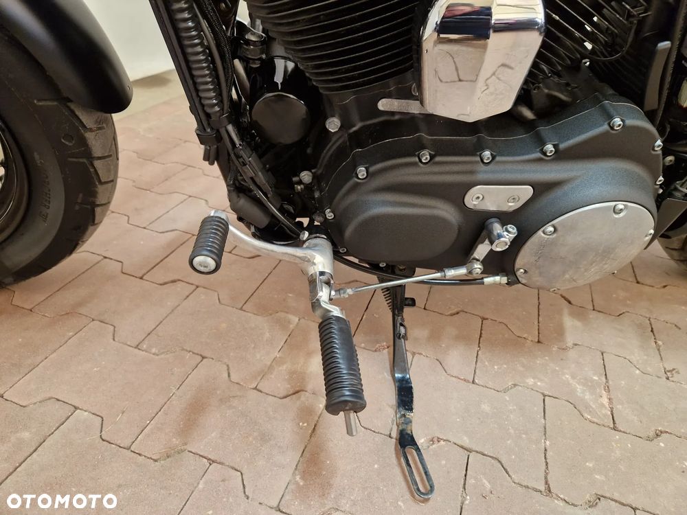 Harley-Davidson Sportster Custom 1200C - 18