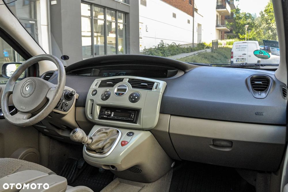 Renault Scenic - 10