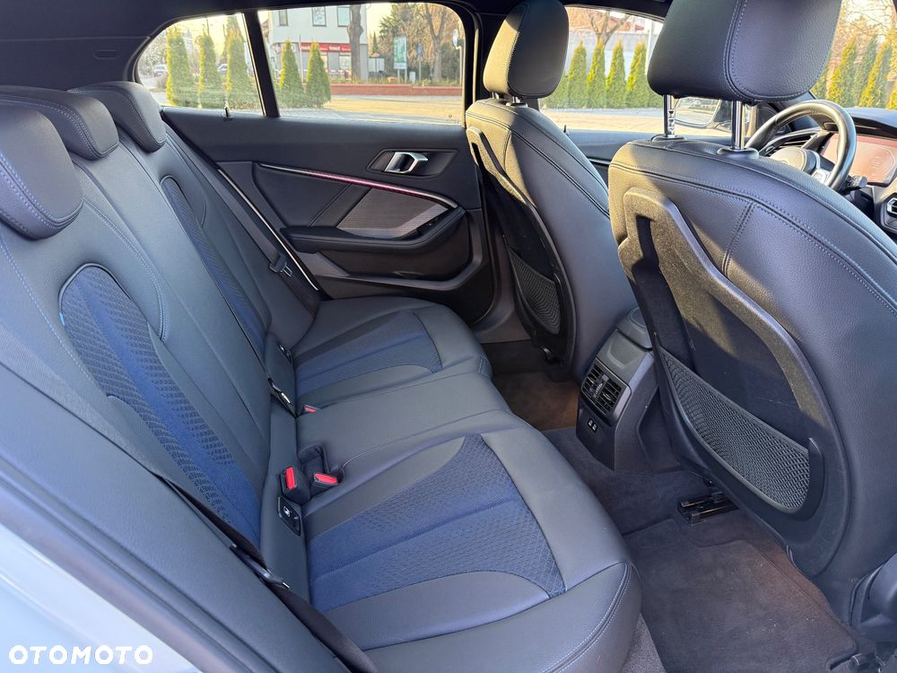 BMW Seria 1 120d xDrive Edition M Sport Shadow - 14