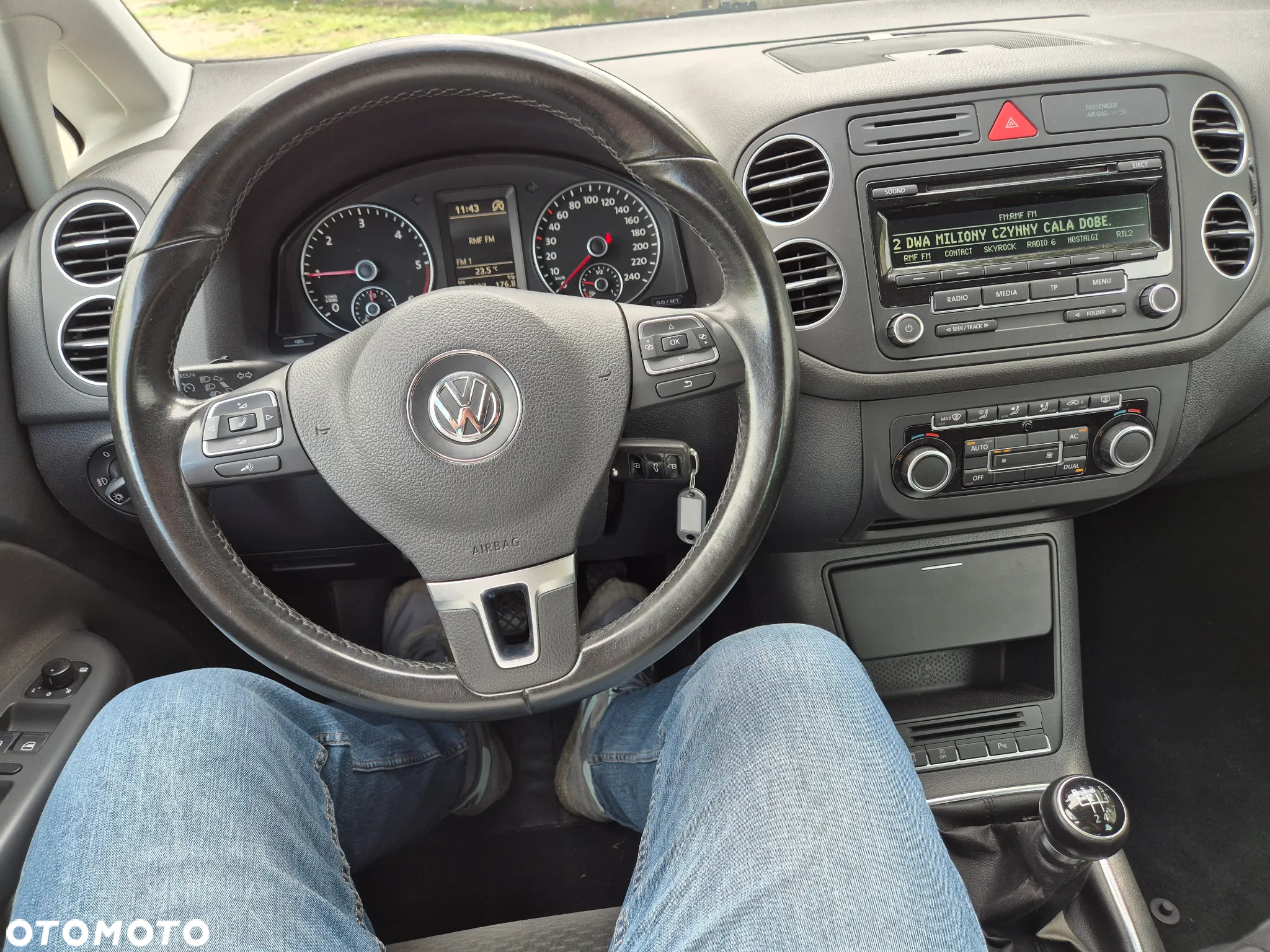 Volkswagen Golf Plus 1.6 TDI Comfortline - 29