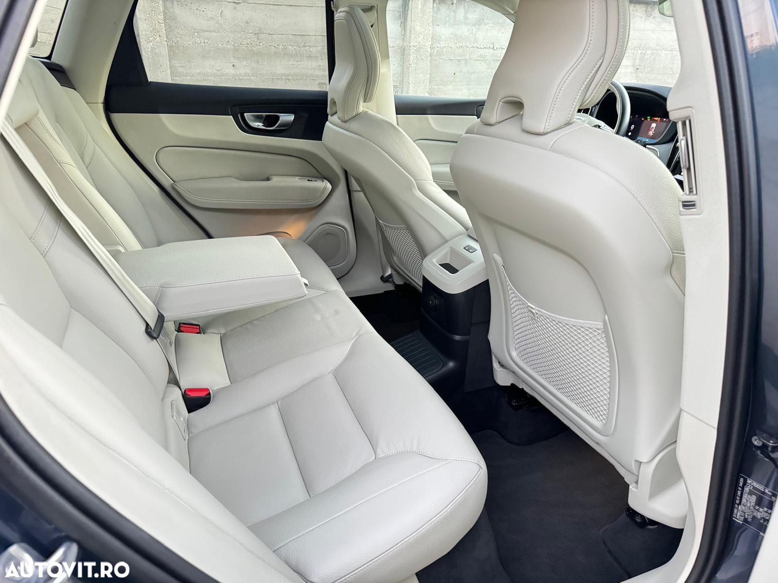 Volvo XC 60 Recharge T6 Twin Engine eAWD Inscription Expression - 14