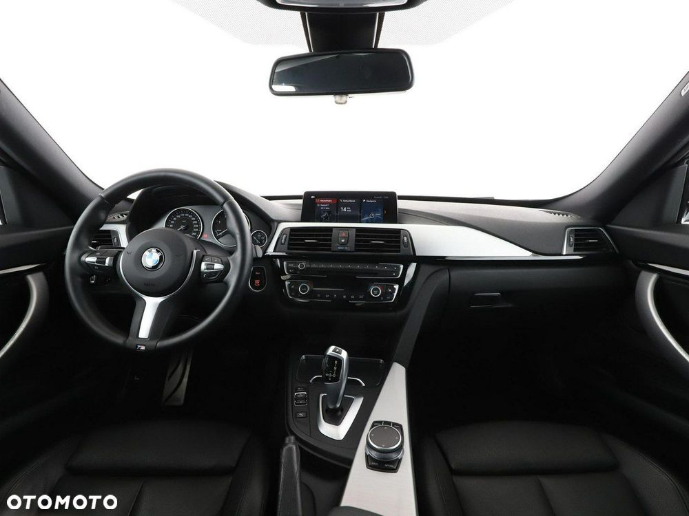 BMW Seria 3 318d M Sport - 16